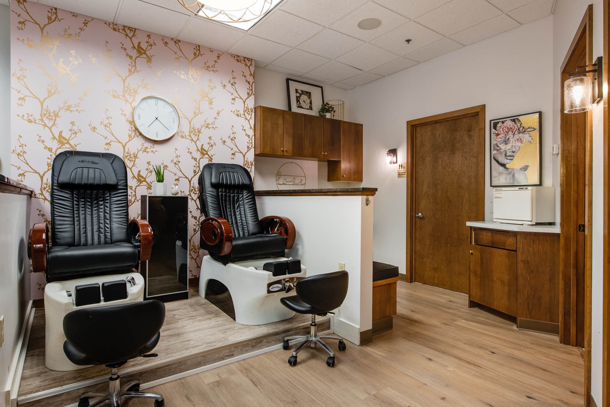 The Hair District - St. Louis Park Location
